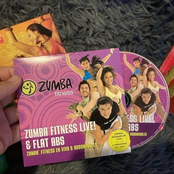 Zumba DVD set with shakers - Picture 10 of 11